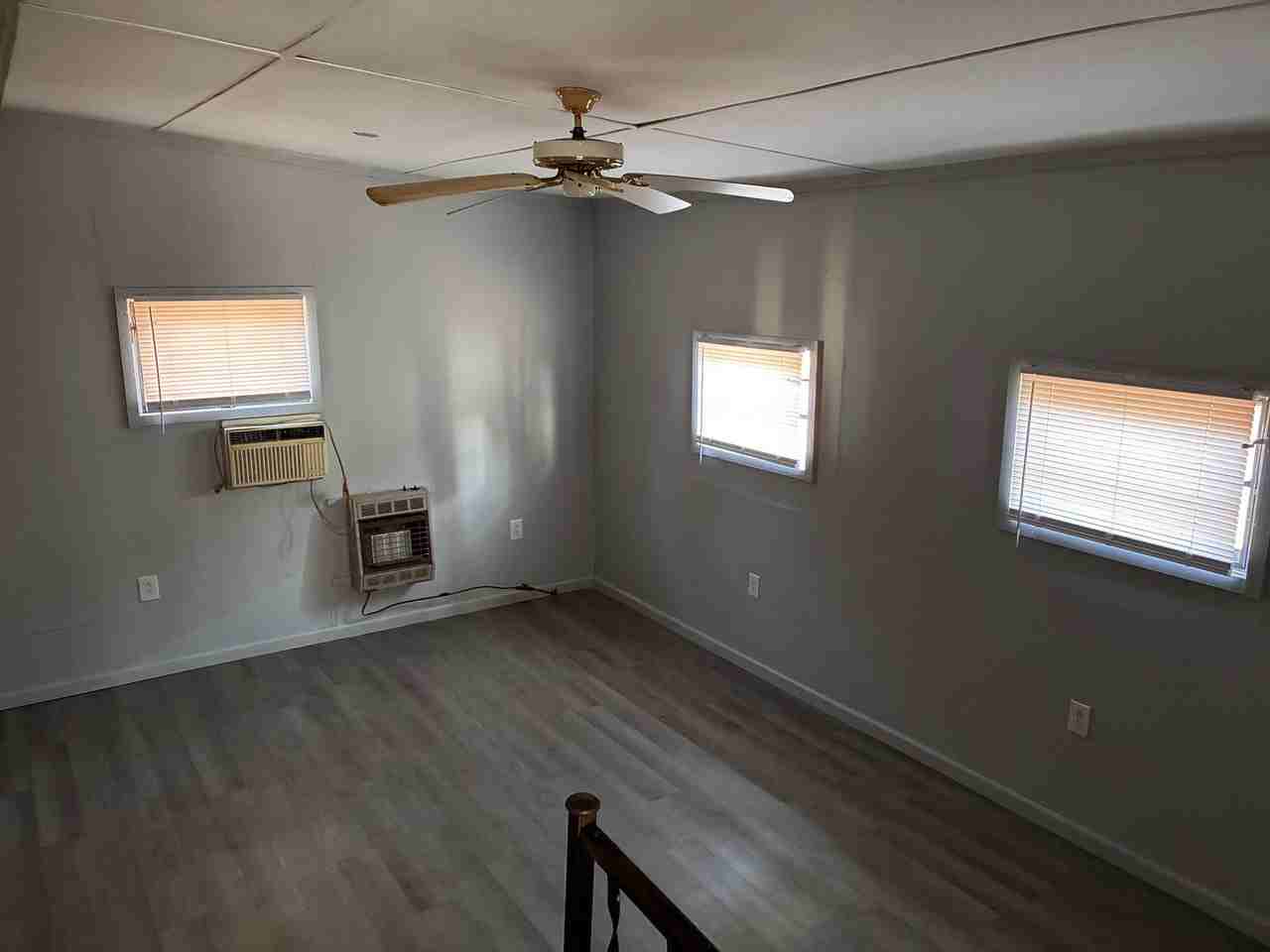 103 Alexander Ln - Photo 5 of 8