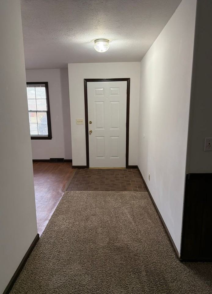 1630 W Swan St - Photo 5 of 19