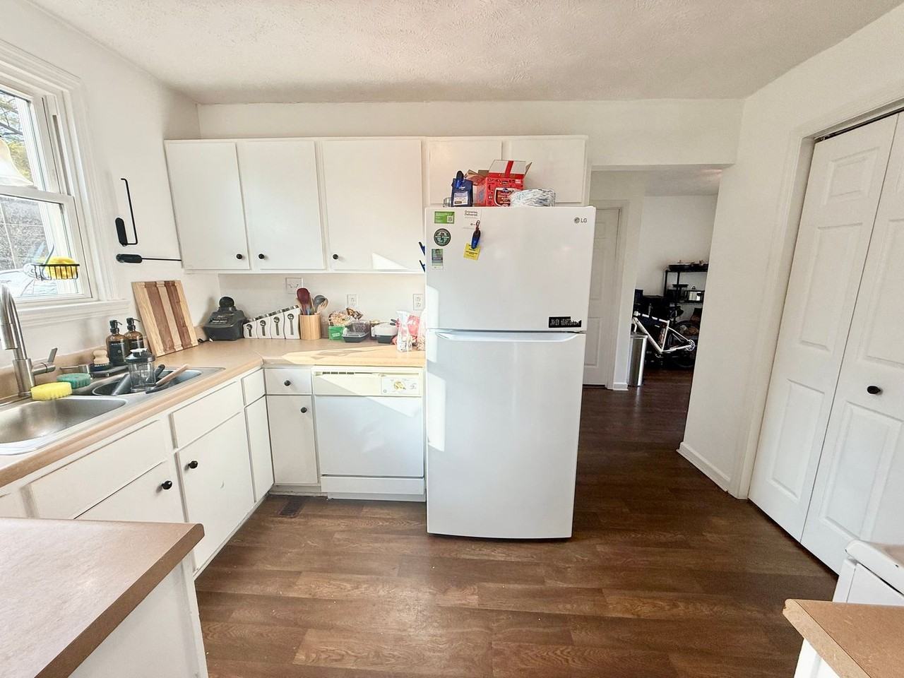 1451 Ardee Ave - Photo 5 of 21