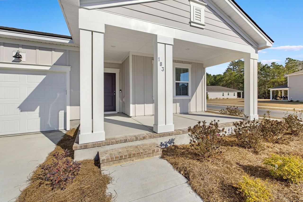 183 Crosstown Ave - Photo 2 of 31