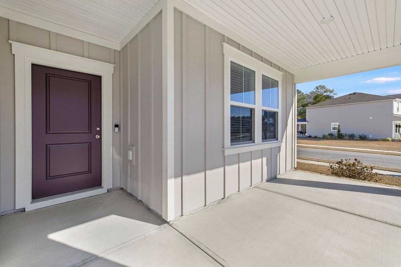 183 Crosstown Ave - Photo 3 of 31