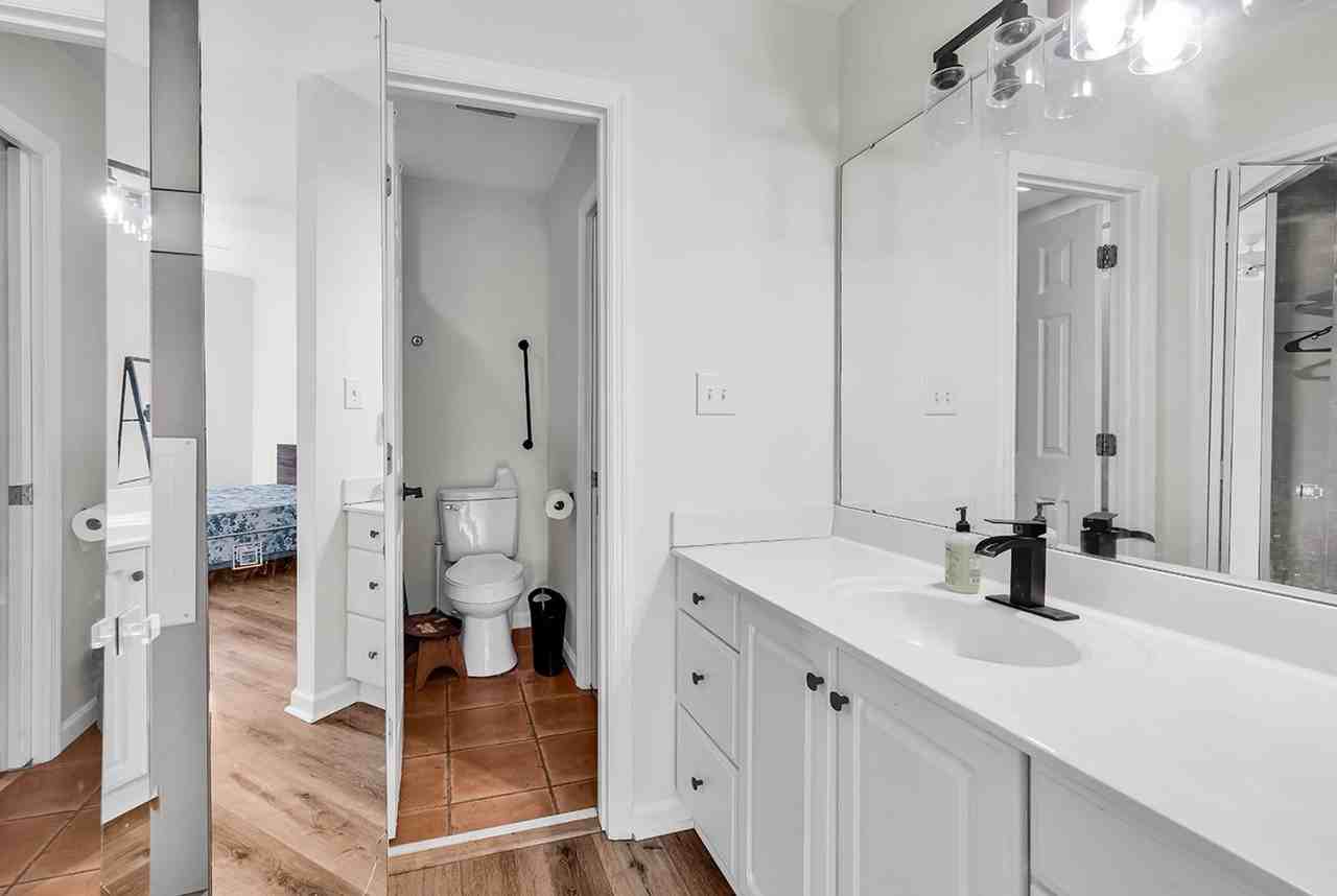 1813 Windmere Way - Photo 6 of 31