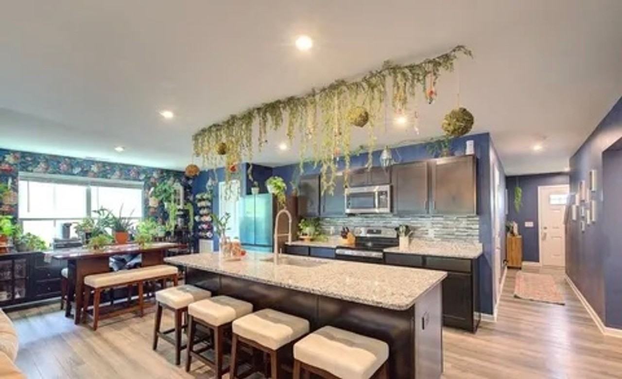 910 Purcell Dr - Photo 2 of 21