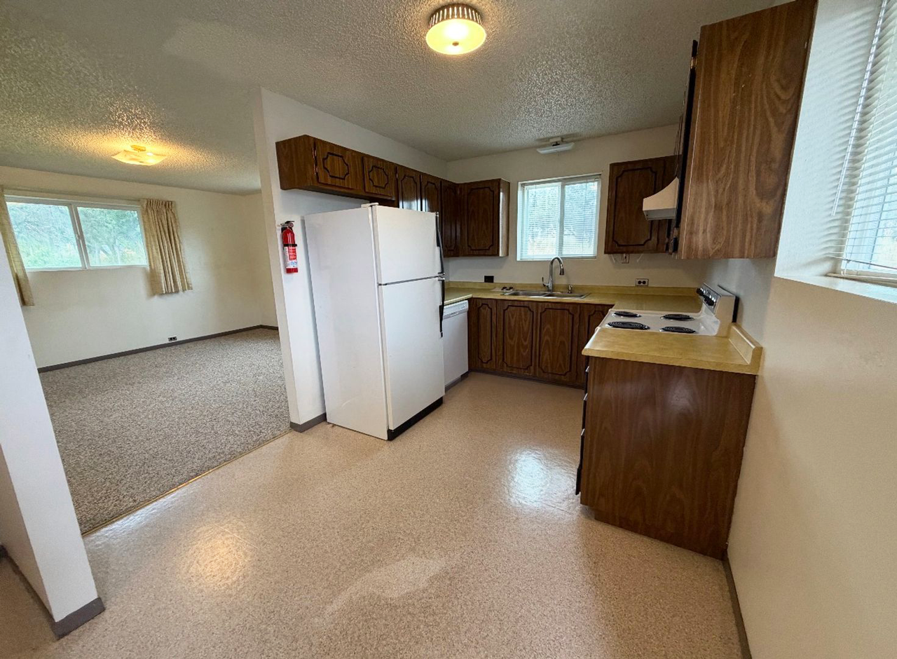 443 Judith Rd - Photo 4 of 12