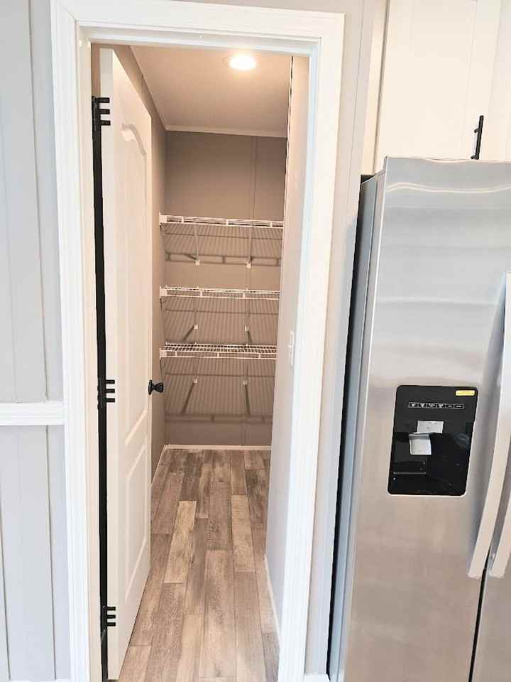 526 S Leona Ave - Photo 7 of 22