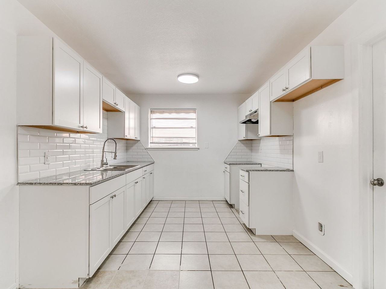 4816 Del Crest Dr - Photo 4 of 17