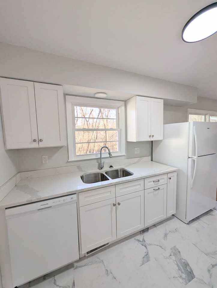 36 Debra Ln - Photo 3 of 17