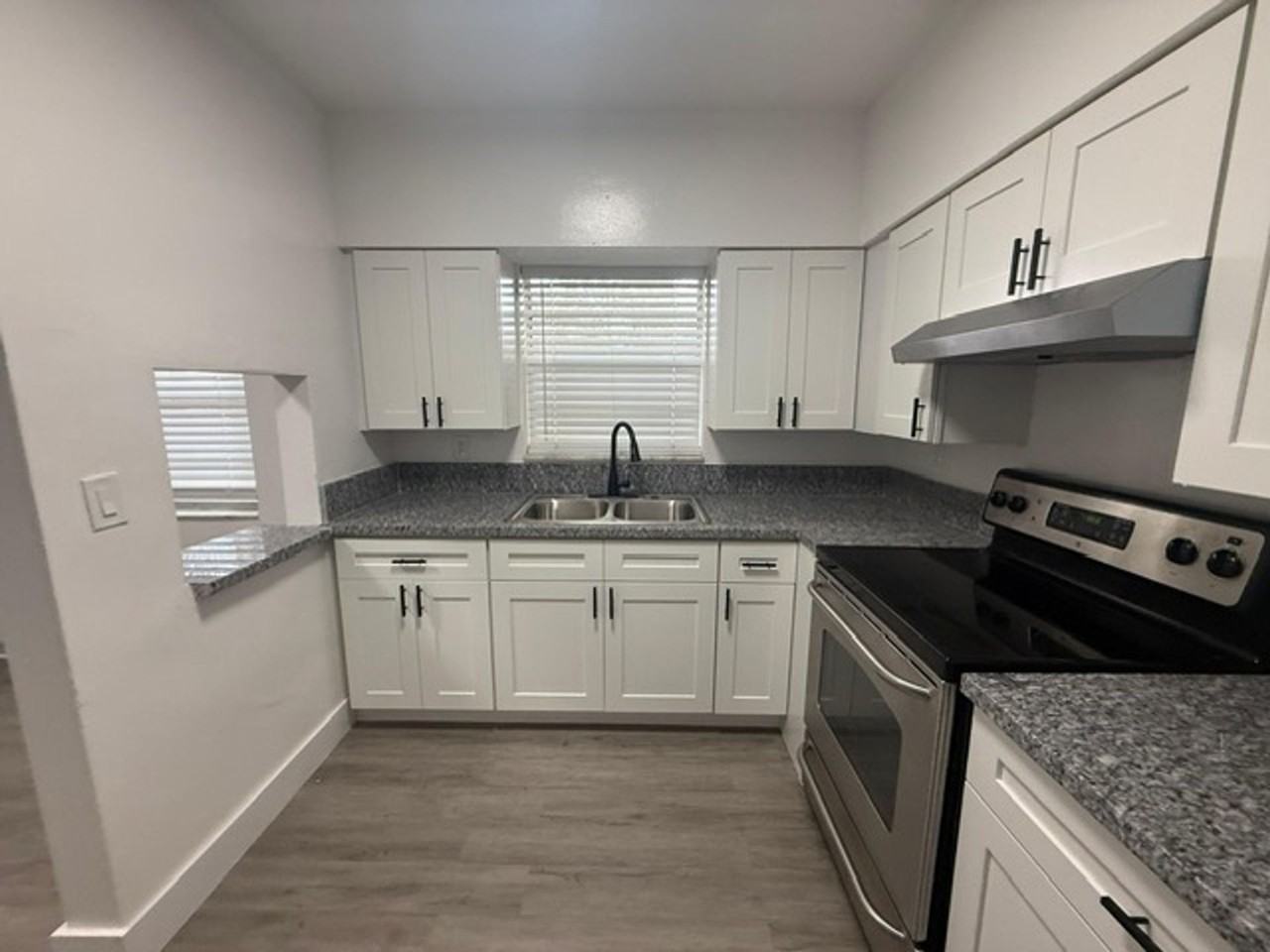 3721 SW 59 Terr Davie, FL 33314 - Photo 5 of 9