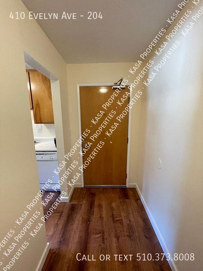 410 Evelyn Ave - Photo 5 of 12