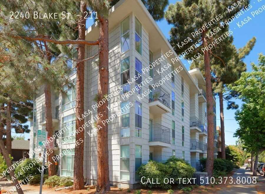 2240 Blake St - Photo 4 of 22