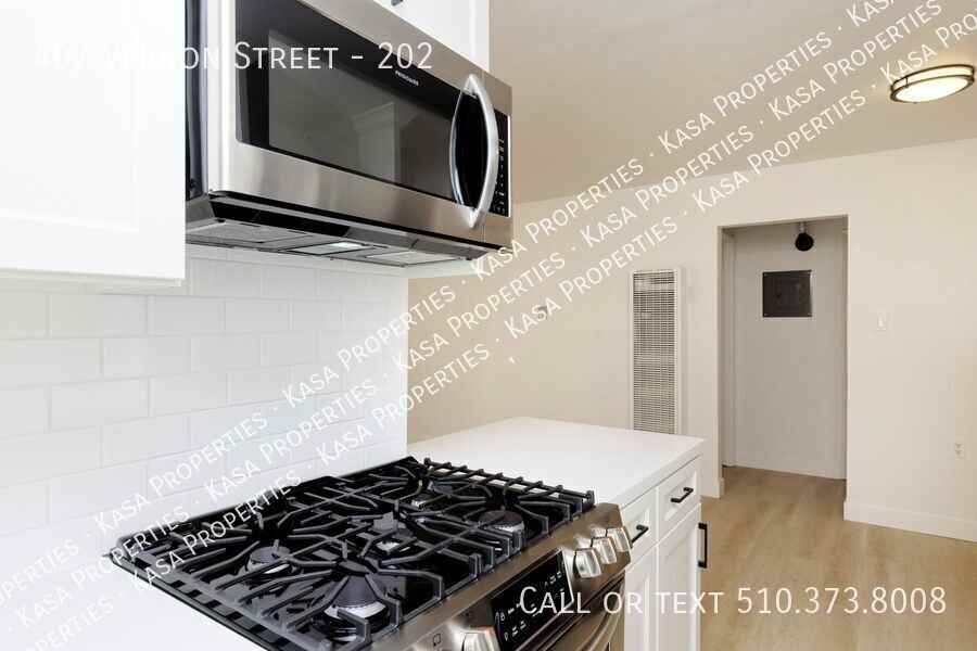 407 Vernon St - Photo 6 of 11