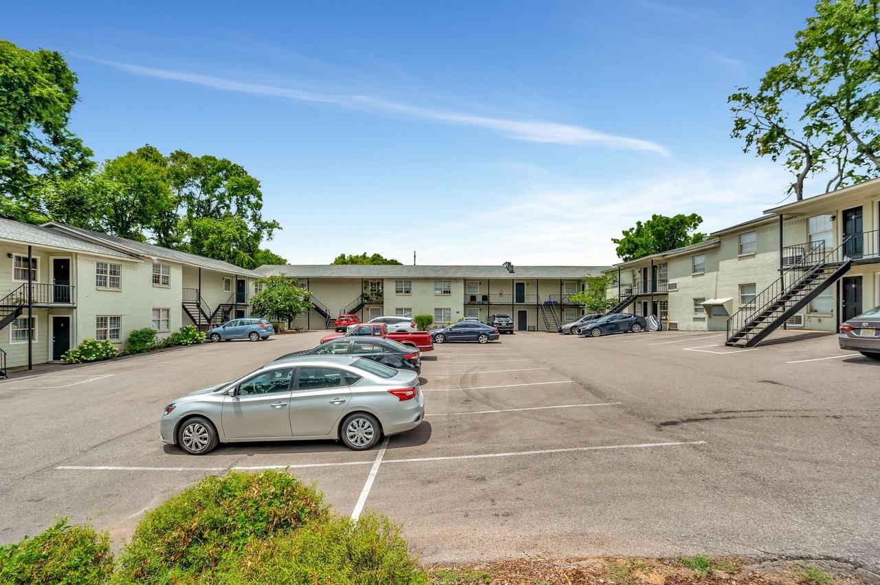 The Lennox - Photo 4 of 6