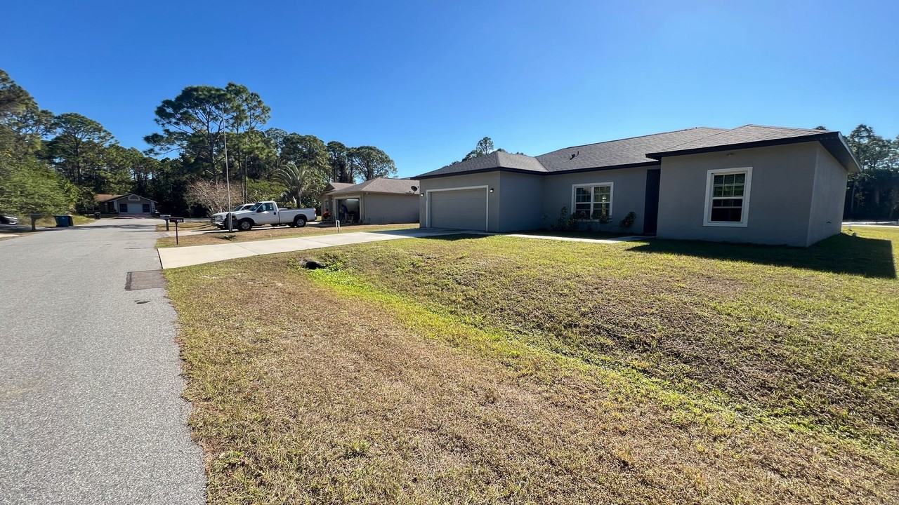 1750 Loquat Ct Nw - Photo 4 of 39