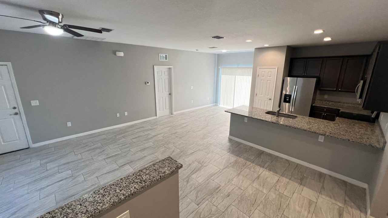 1750 Loquat Ct Nw - Photo 5 of 39