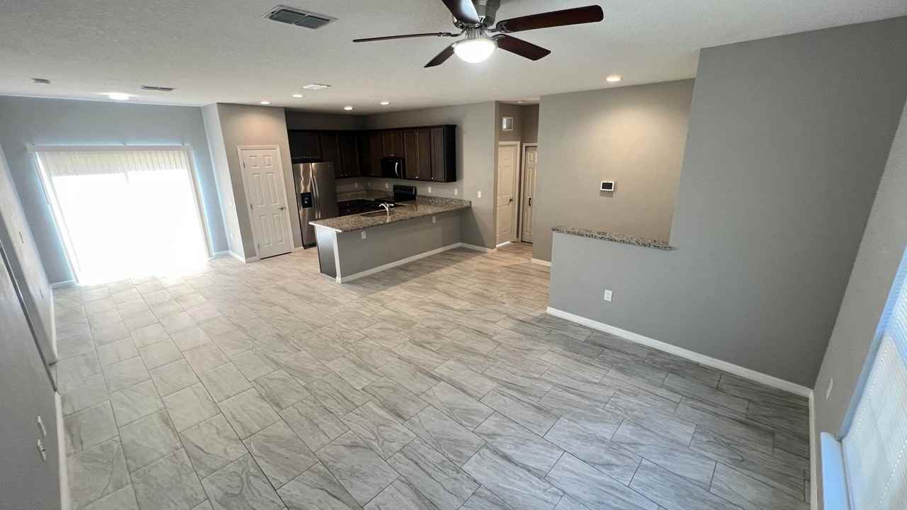 1750 Loquat Ct Nw - Photo 7 of 39