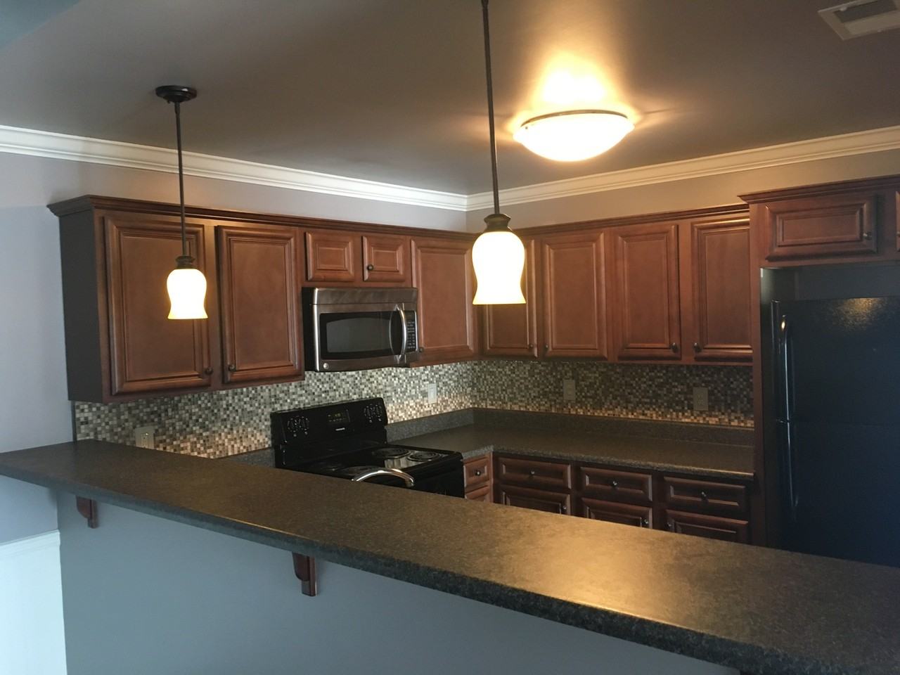 1094 Emerald Ridge Dr - Photo 3 of 9