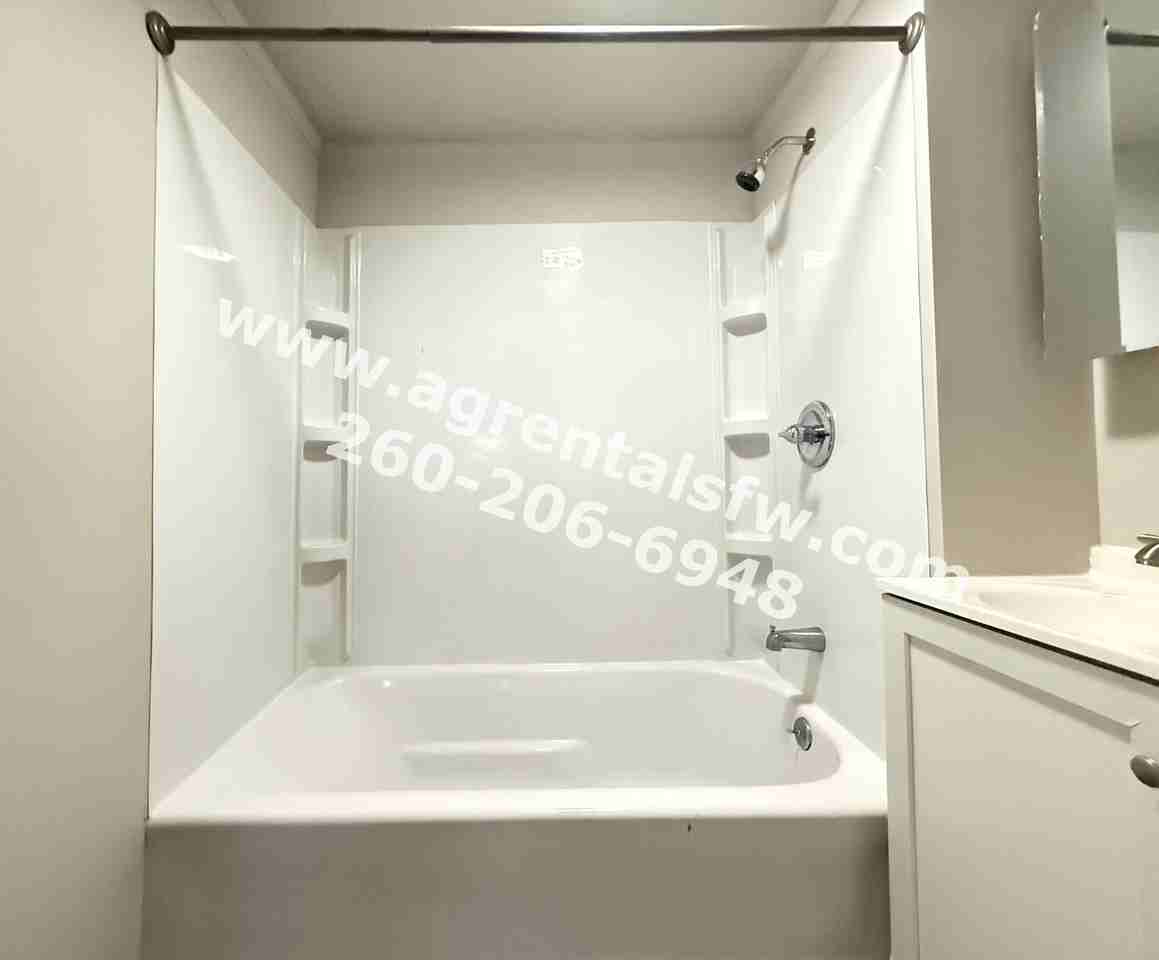 2639 Fox Ave - Photo 6 of 11