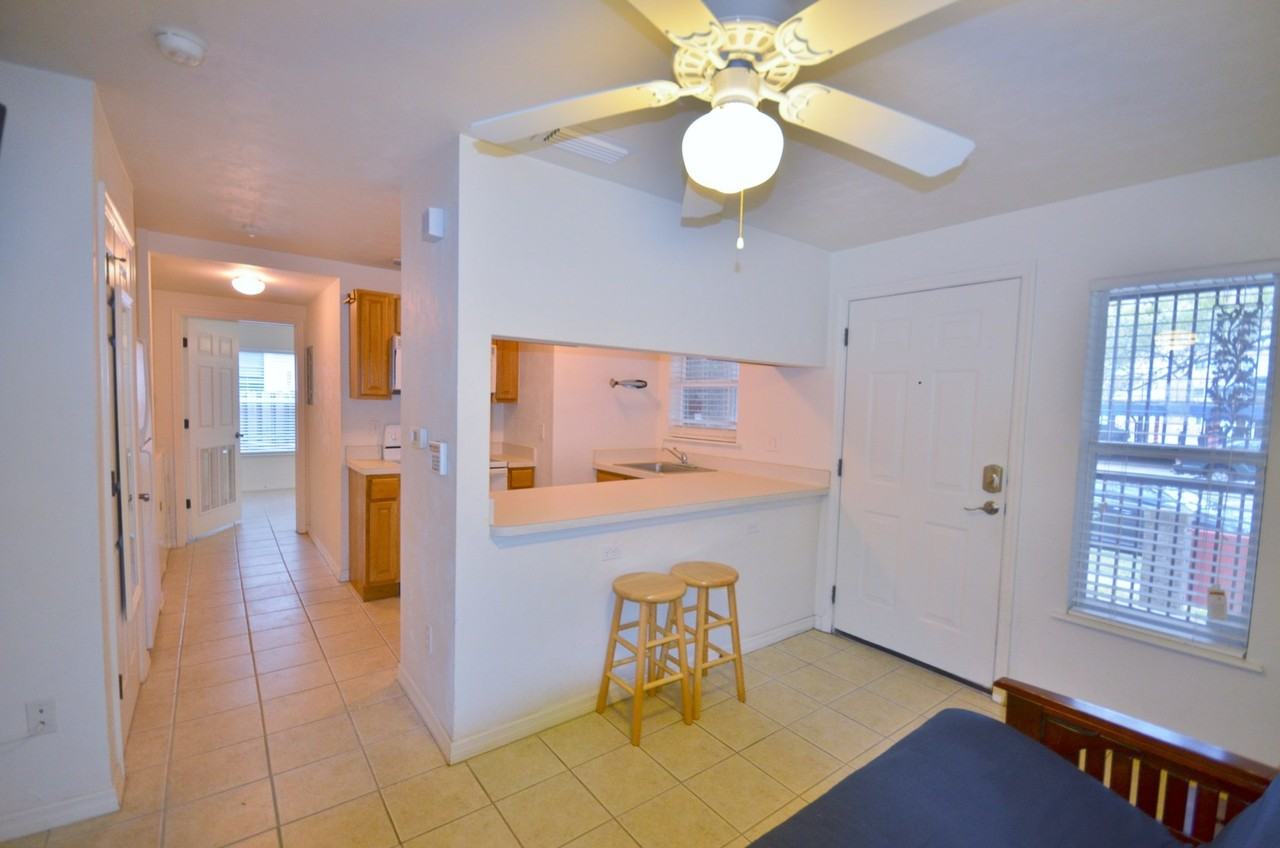 1220 Sw 1st Ave #101 - Photo 3 of 9