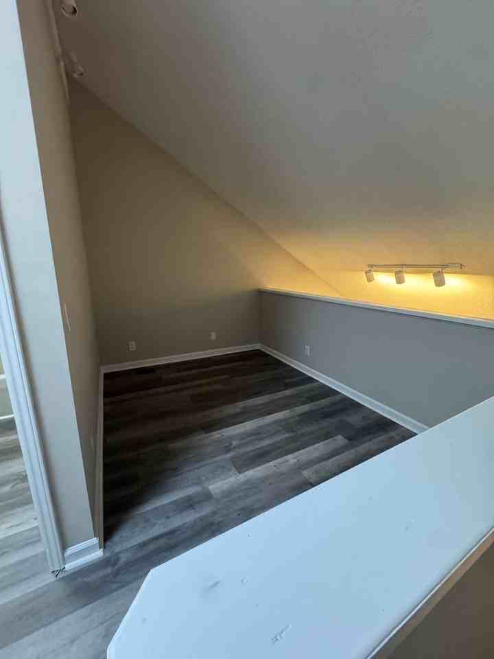 31 Sparger Springs Ln - Photo 2 of 10