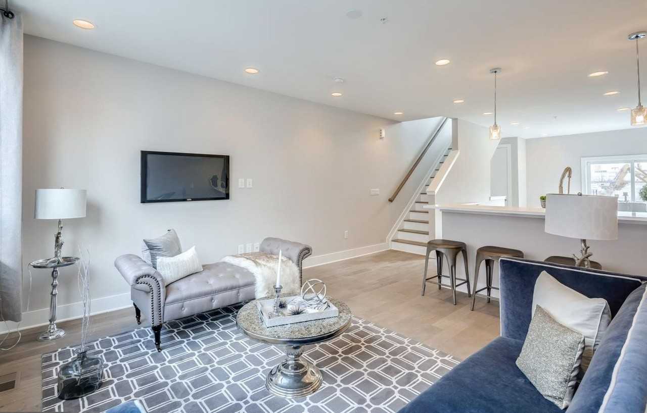 634 N 5th St #16 - Photo 2 of 23