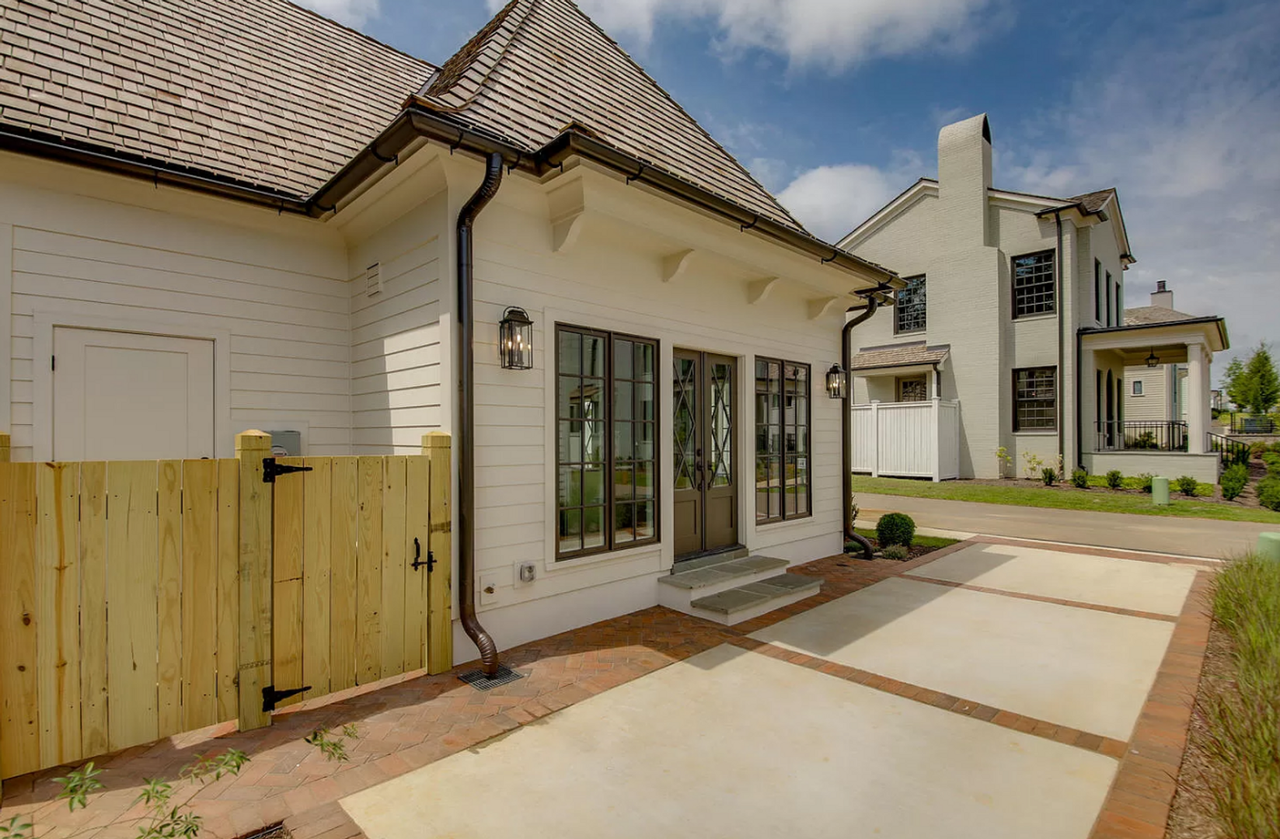 205 Tollison Dr - Photo 2 of 19