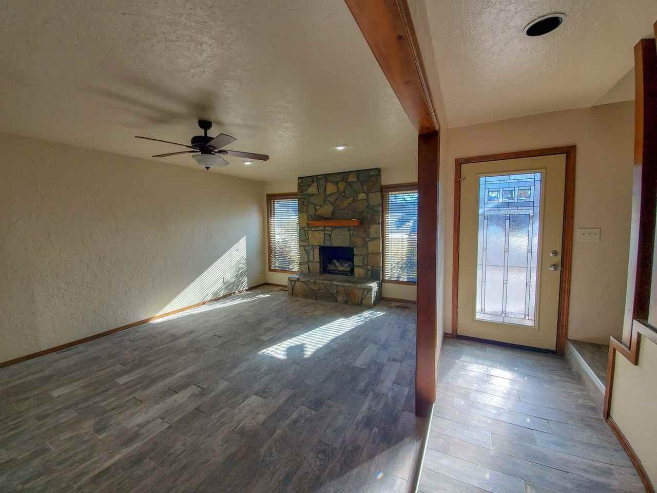 1812 Chandler Dr - Photo 2 of 39