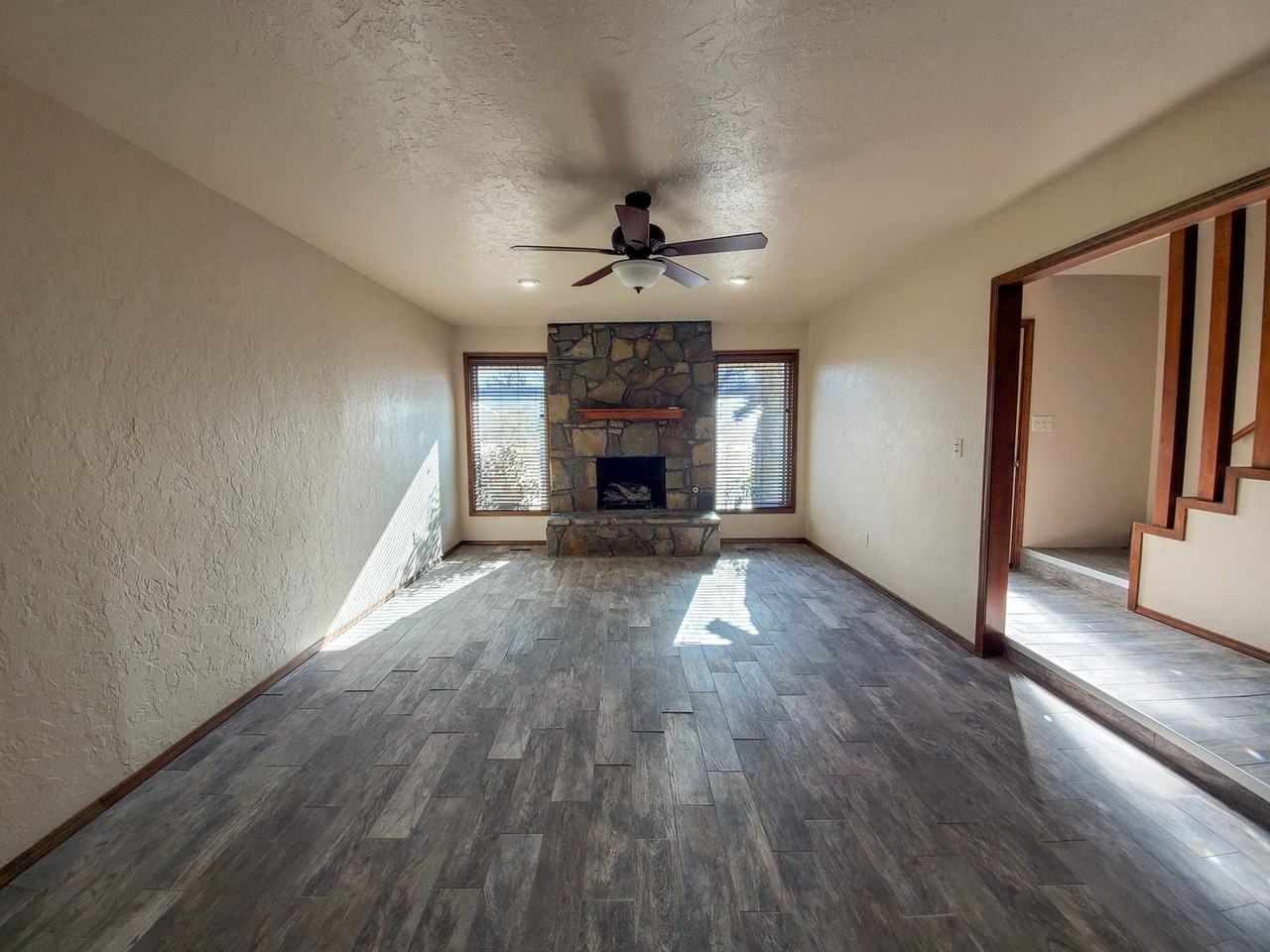 1812 Chandler Dr - Photo 3 of 39