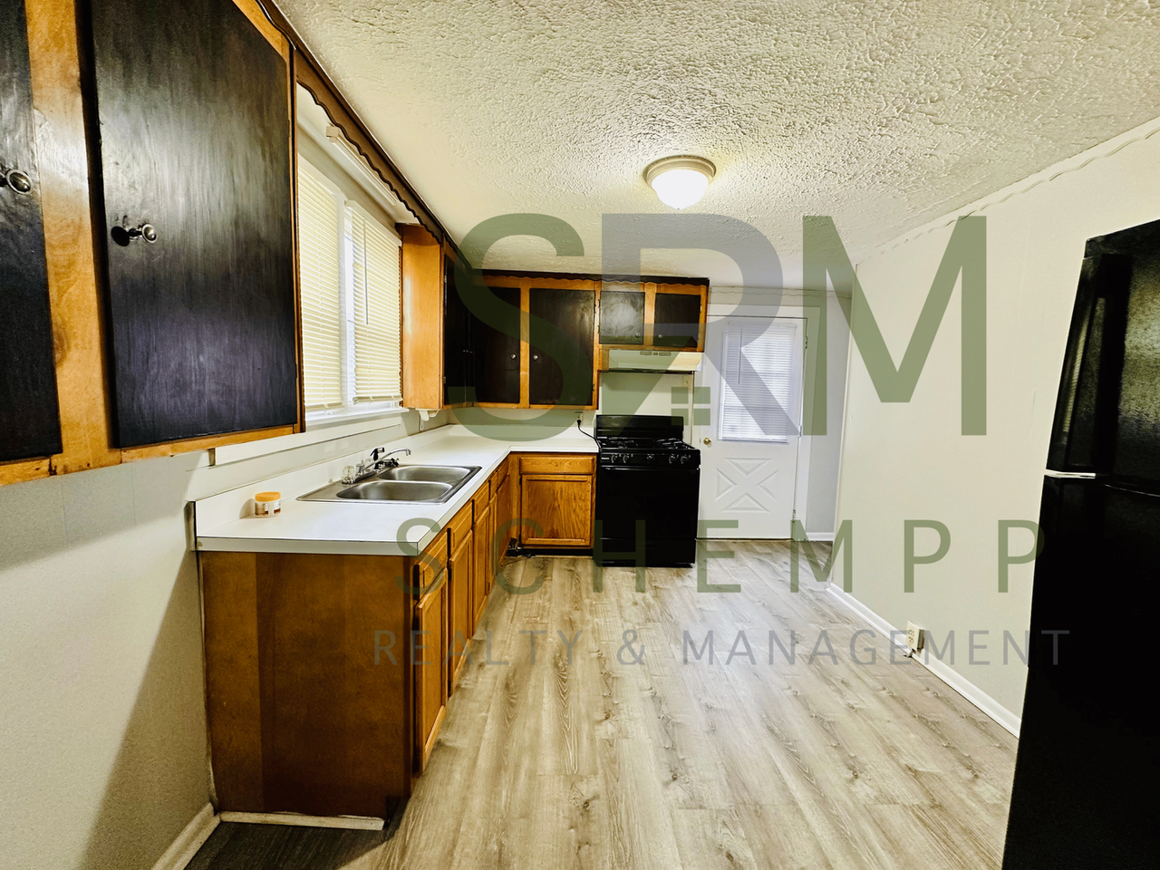 3761 Lentz Ave - Photo 5 of 18