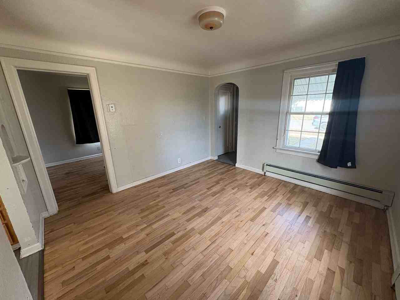 430 Cook Ave - Photo 4 of 23