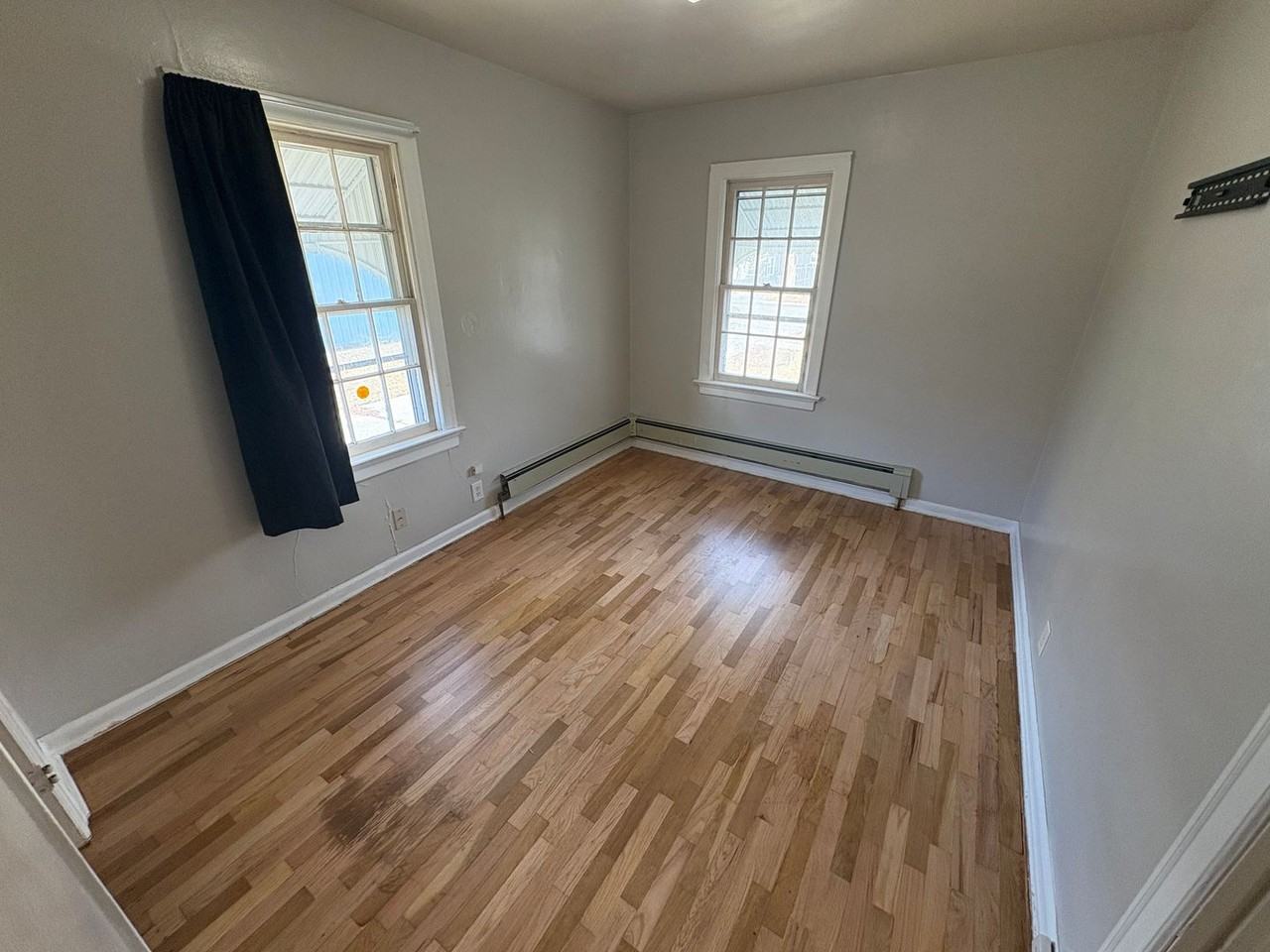 430 Cook Ave - Photo 7 of 23