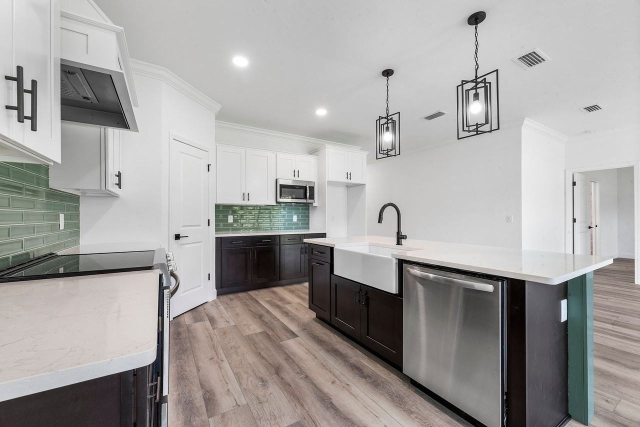 6723 Sw 15th Pl - Photo 7 of 24