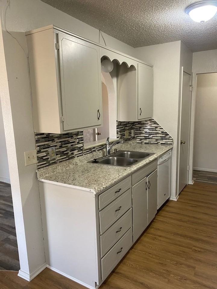 7404 Fir Ave - Photo 6 of 18