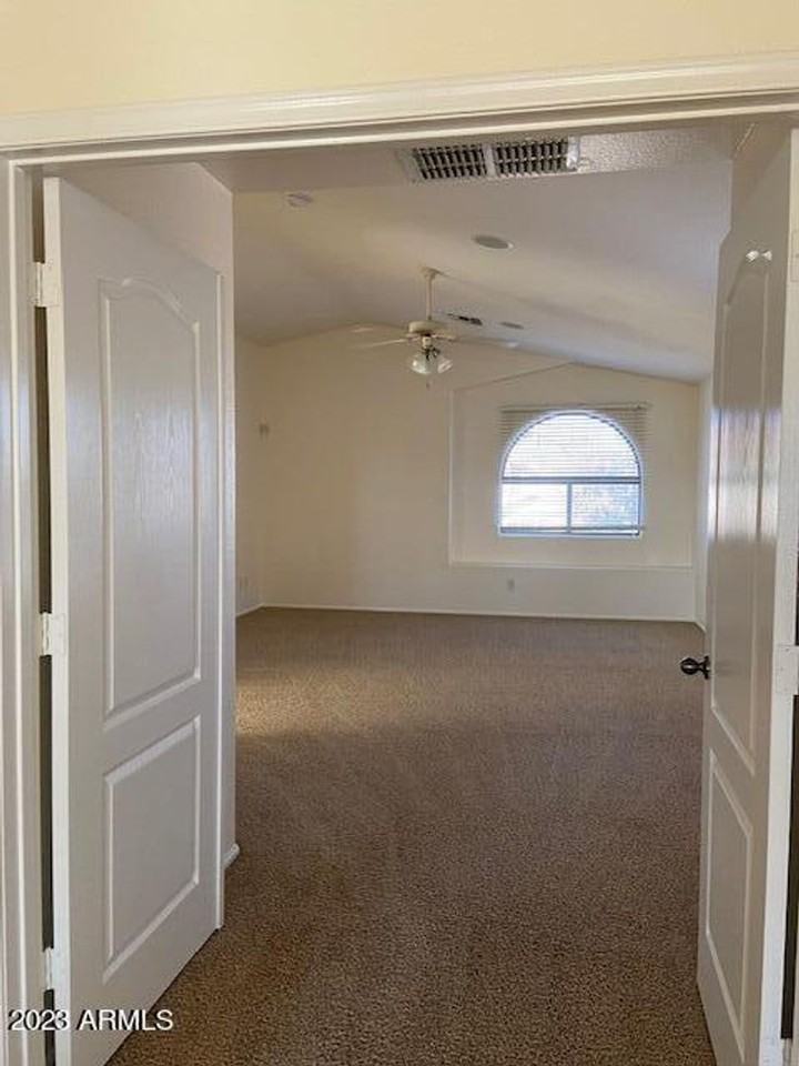 21801 N Backus Dr - Photo 6 of 11