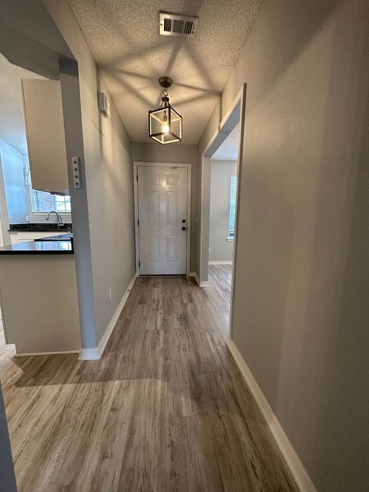 2026 Coral Reef Rd - Photo 6 of 31