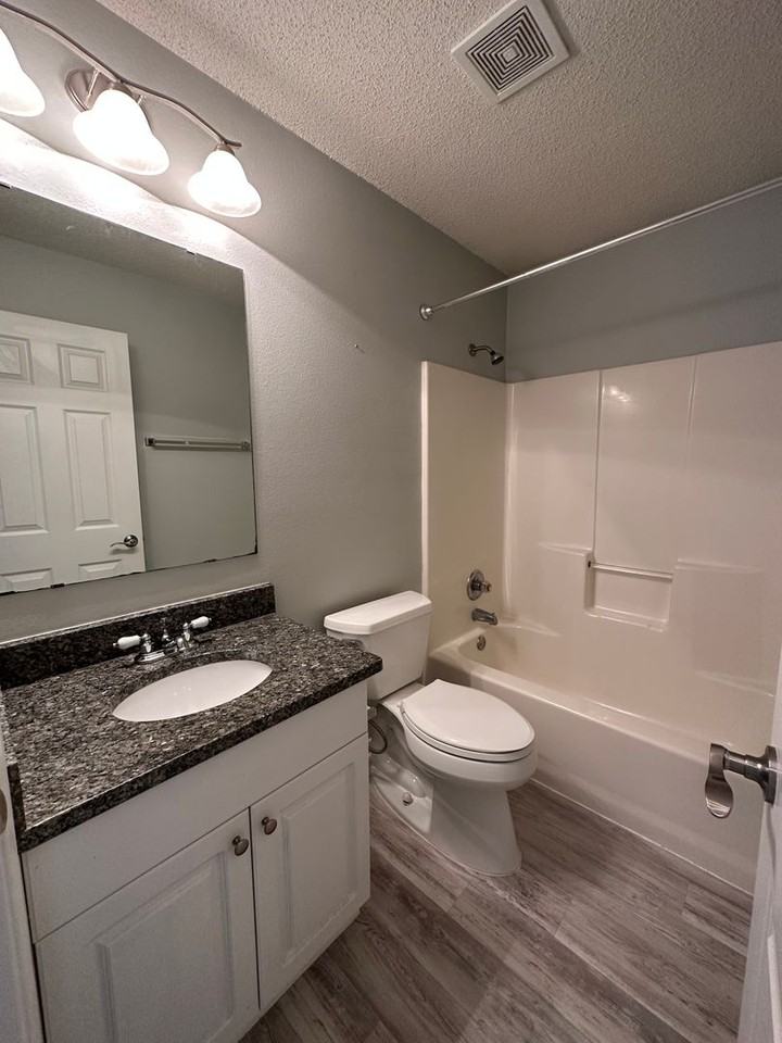 2026 Coral Reef Rd - Photo 7 of 31