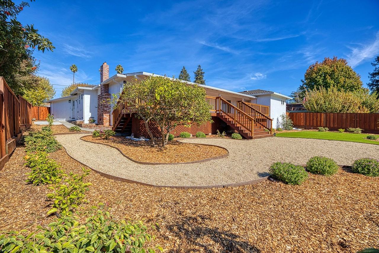 413 Hill St - Photo 5 of 16