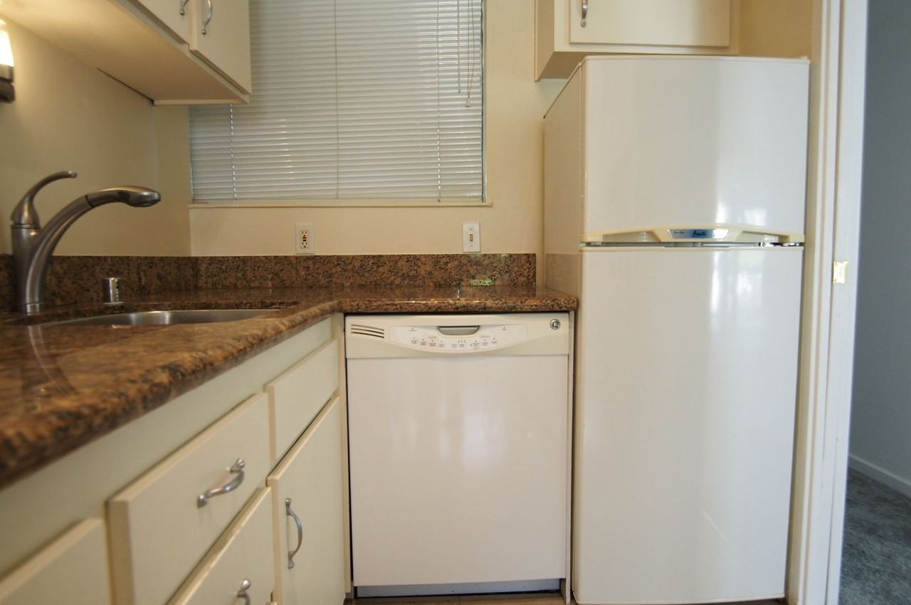 32 Andrew Dr #124 - Photo 7 of 29