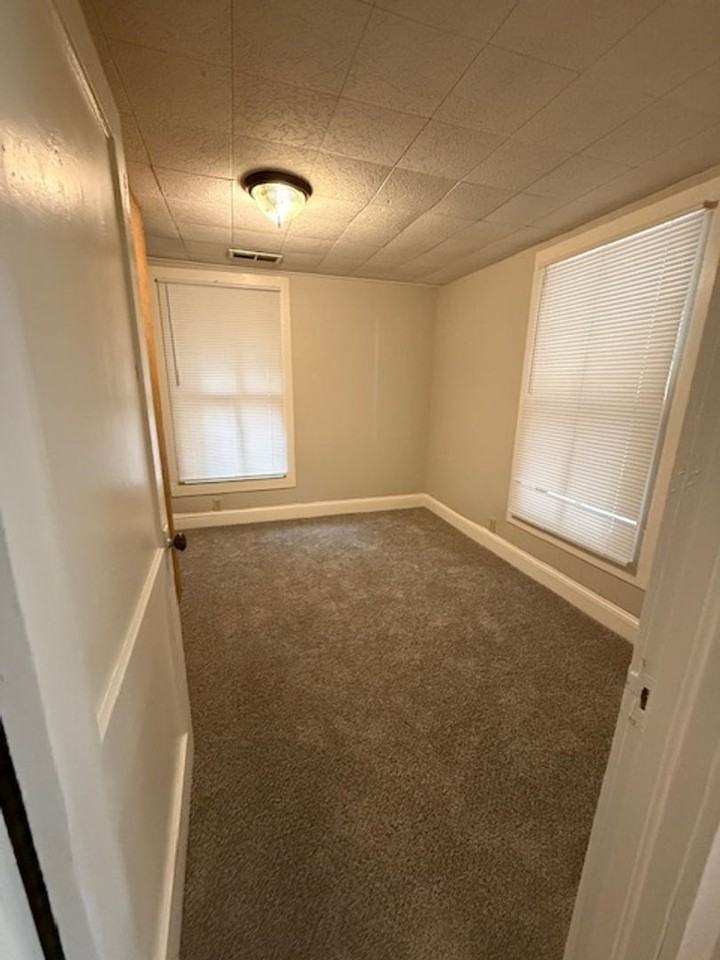 1916 Cedar Fork Dr - Photo 4 of 13