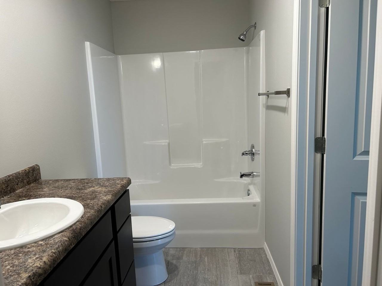 331 W Summit St Apt B - Photo 7 of 11