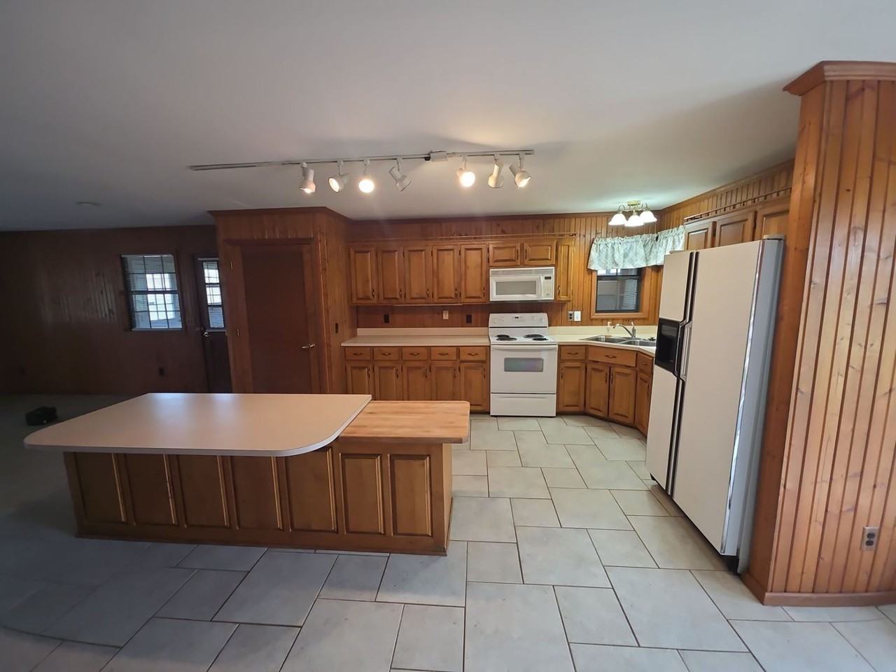 7815 Old Baxter Rd - Photo 5 of 18