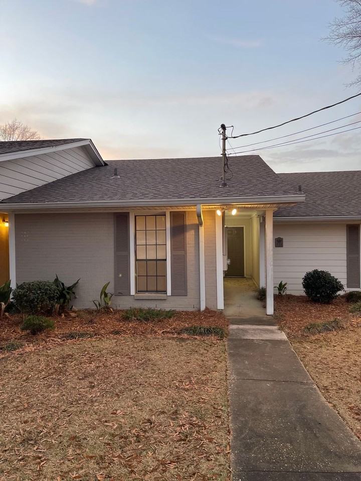 133 Cedar Ct - Photo 2 of 11