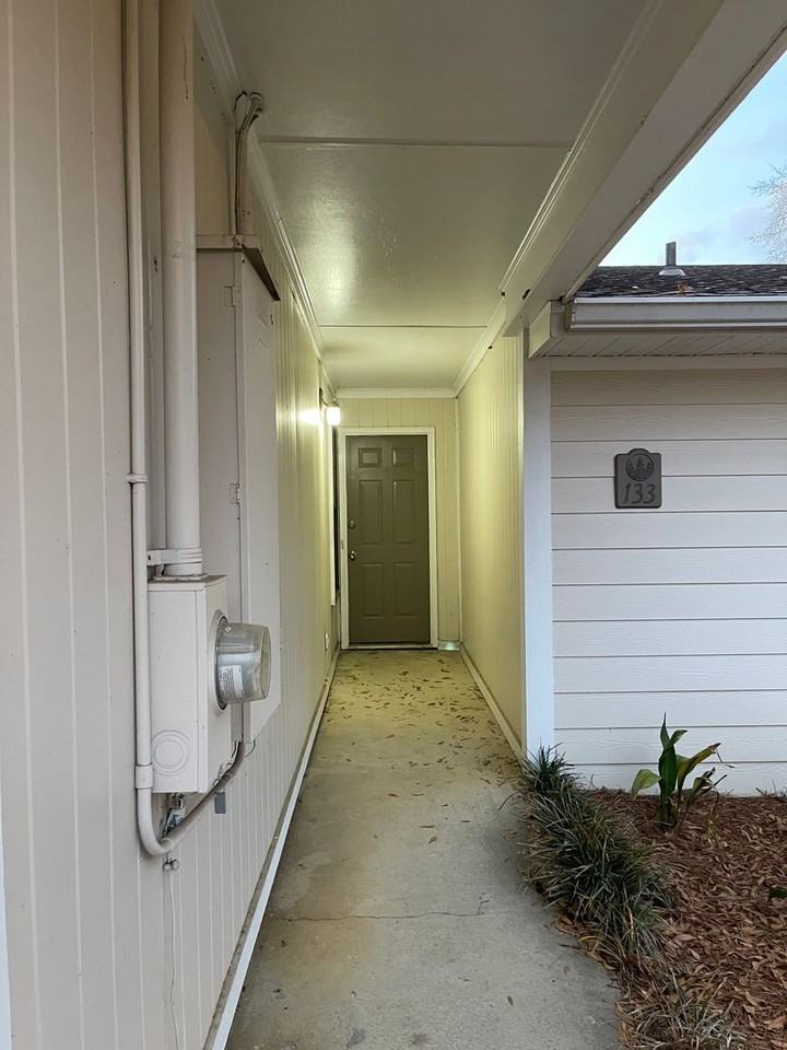 133 Cedar Ct - Photo 3 of 11