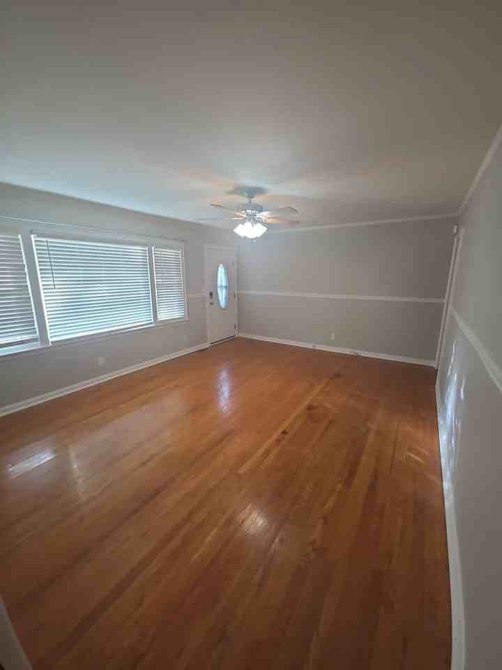 141 N Main St - Photo 4 of 14