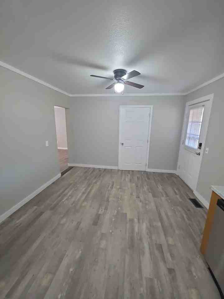 385 Kinnard Rd - Photo 5 of 11