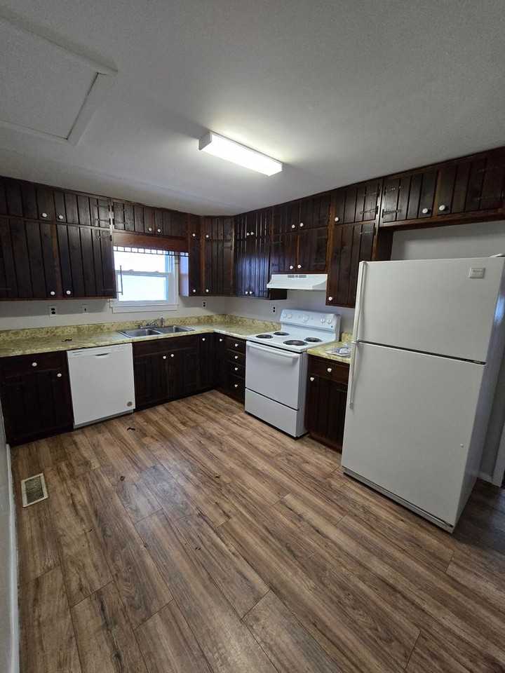 2317 Richmond Ave - Photo 6 of 14