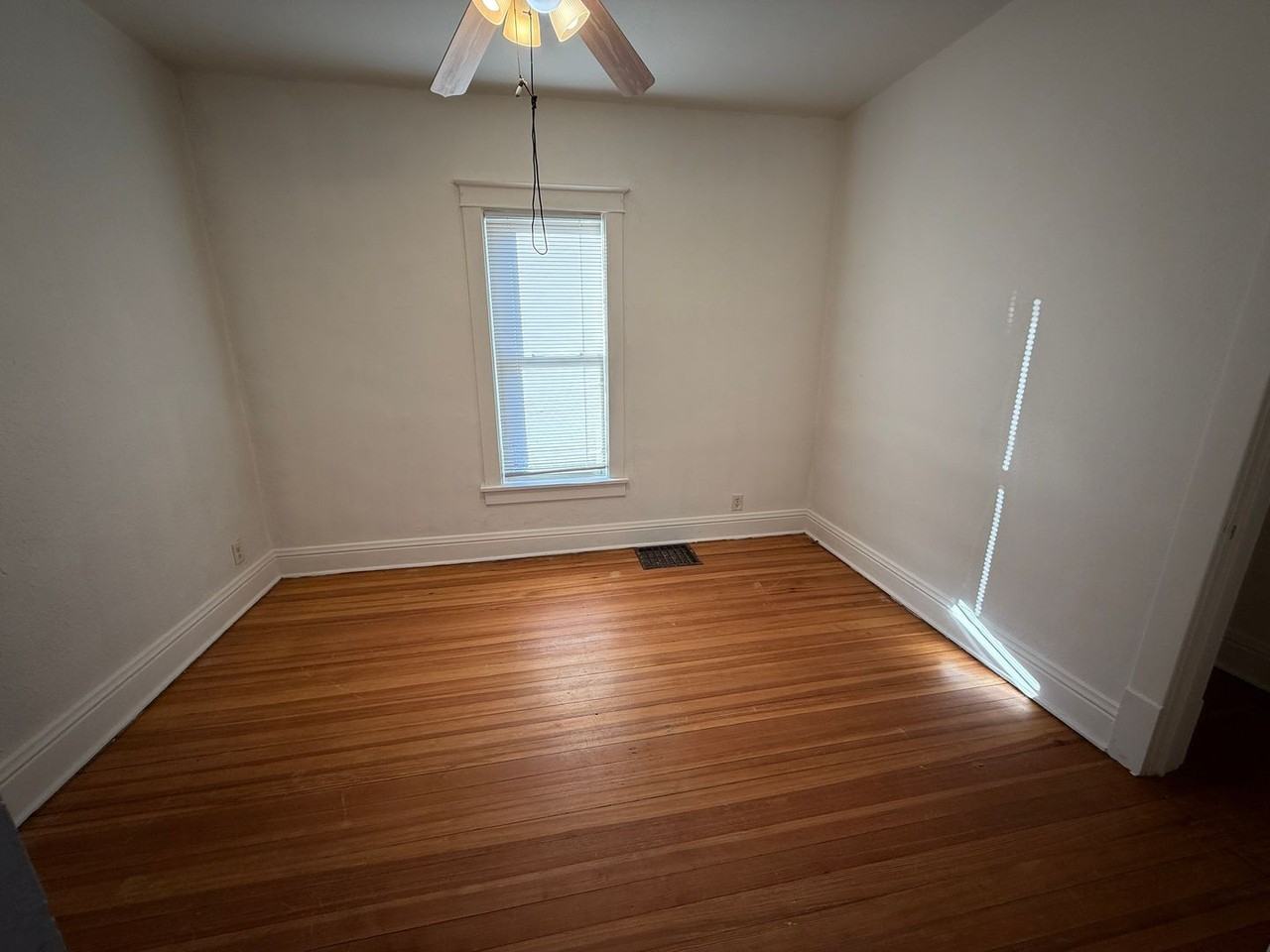 2620 Chicago Ave - Photo 6 of 10