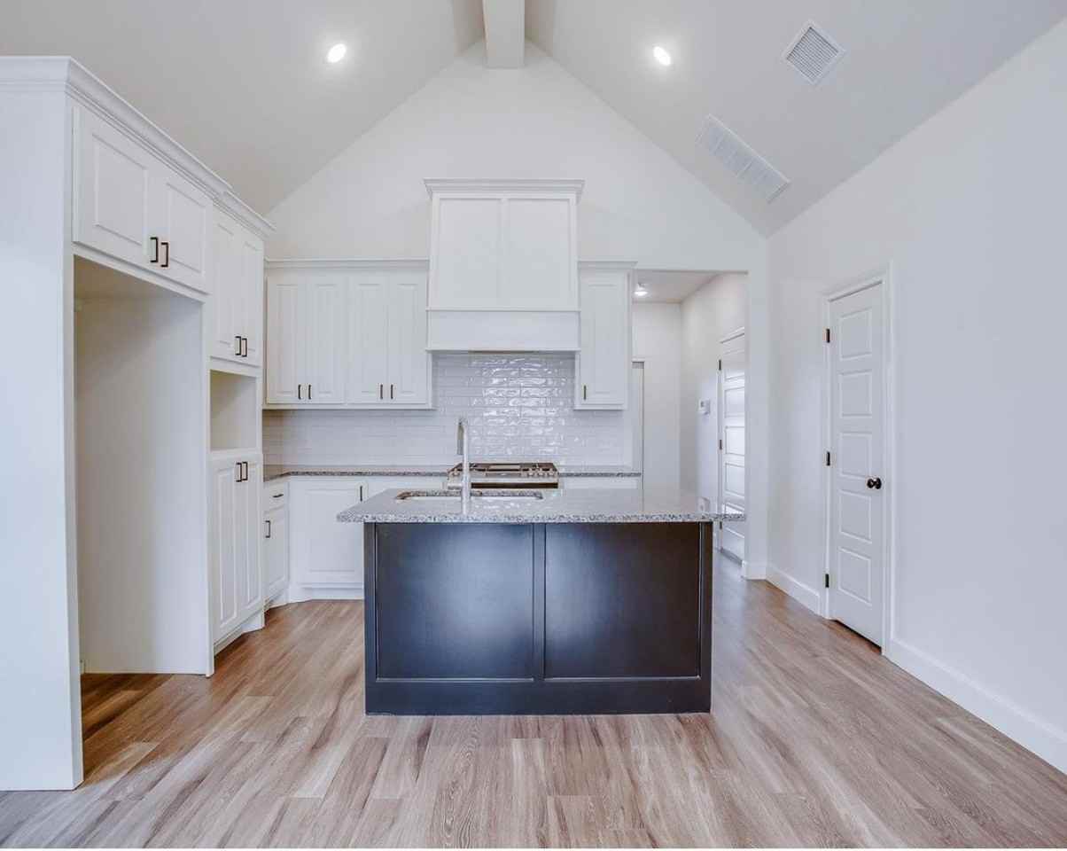 4711 125th St - Photo 5 of 20