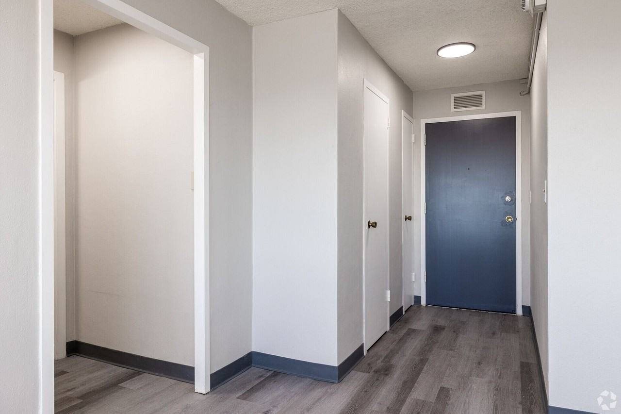 Independence Tower - Photo 3 of 4