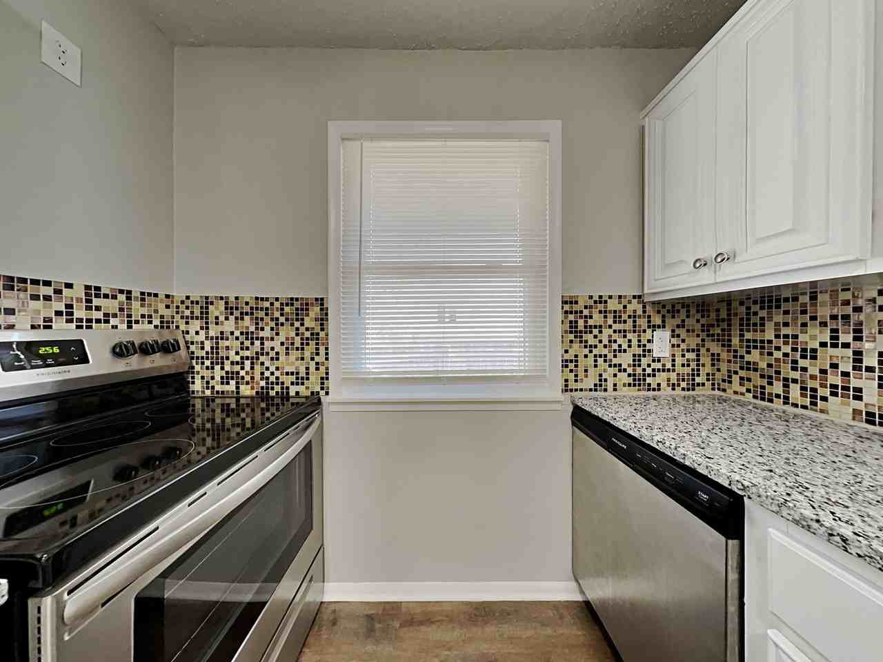 11438 E 16th St S - Photo 6 of 30