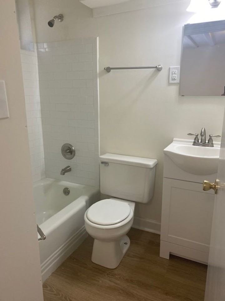 408 Martin Luther King Jr Blvd - Photo 2 of 10